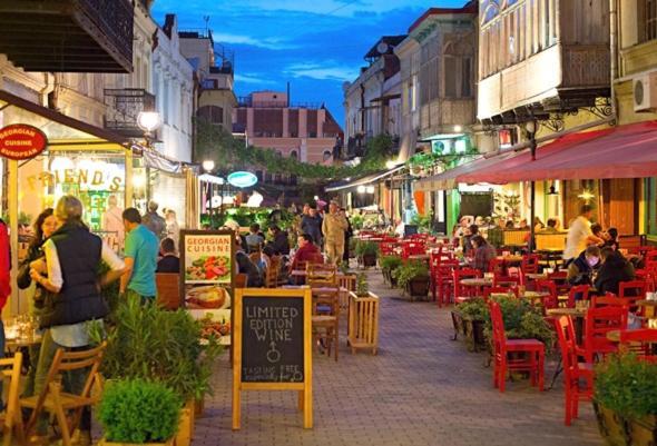 Central Location King Size Bed Tbilisi Exterior foto