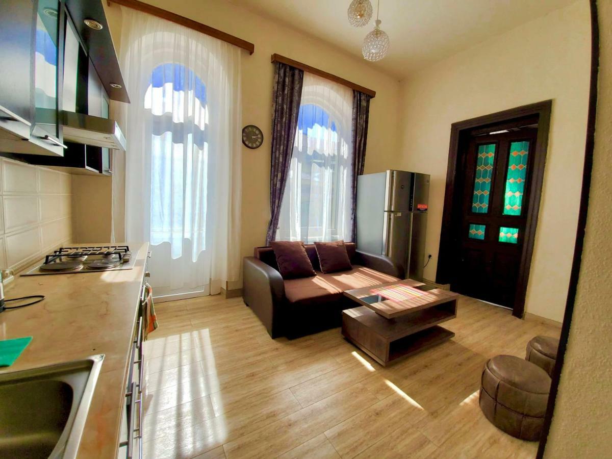 Central Location King Size Bed Tbilisi Exterior foto
